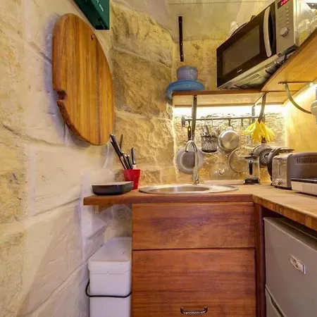 Quaint Townhouse In Cospicua