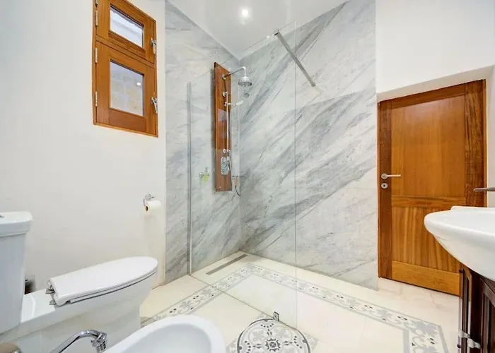 Quaint Townhouse In Cospicua