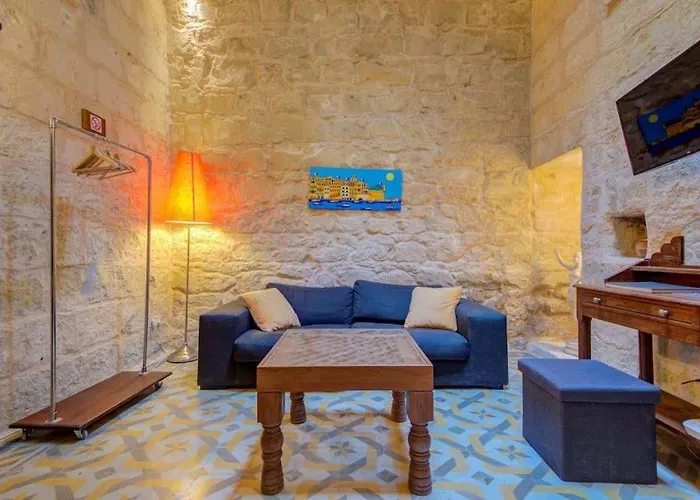 Quaint Townhouse In Apartament