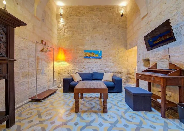 Quaint Townhouse In Apartament *